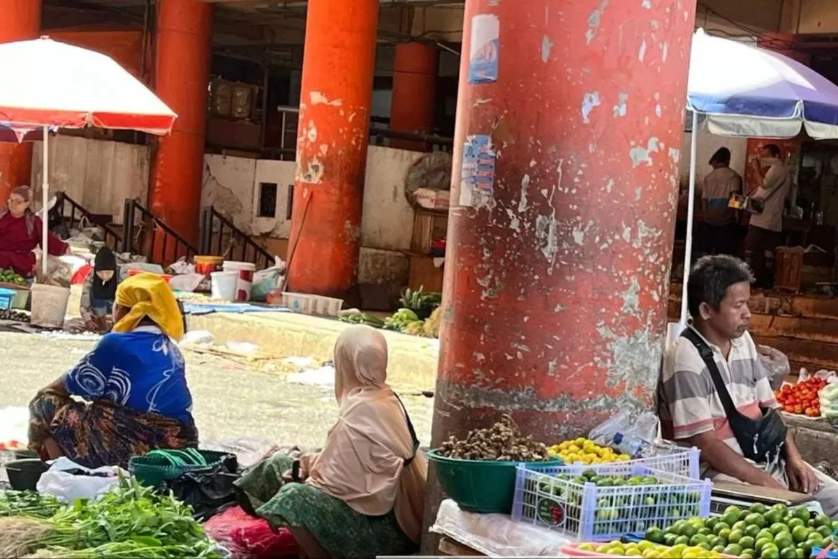 Padang Sepi Wisatawan, Pedagang Risau