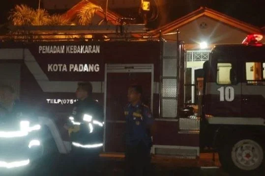 Toko Plastik Ludes Terbakar, 1,5 M hangus