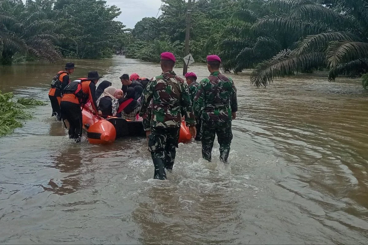 40.000 TNI–POLRI DITERJUNKAN ATASI BENCANA DI SUMATERA