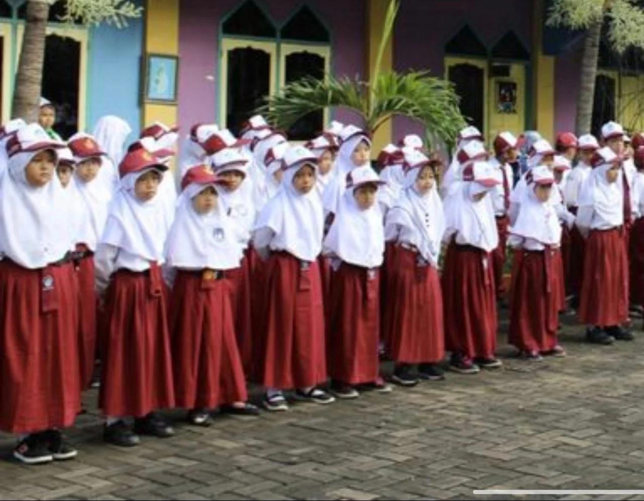 17 Persen Sekolah Belum Standar